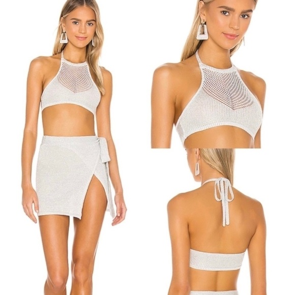 💋NWT Lovers + friends silver metallic halter bikini swim top - Picture 1 of 13